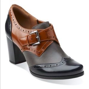 Clark’s Artisan Ciera Tide Oxford Heel Booties
